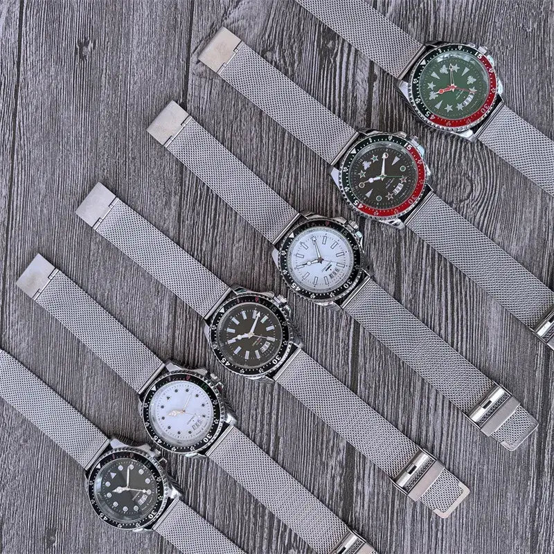 Man green star Dial wristwatch with steellees steel band