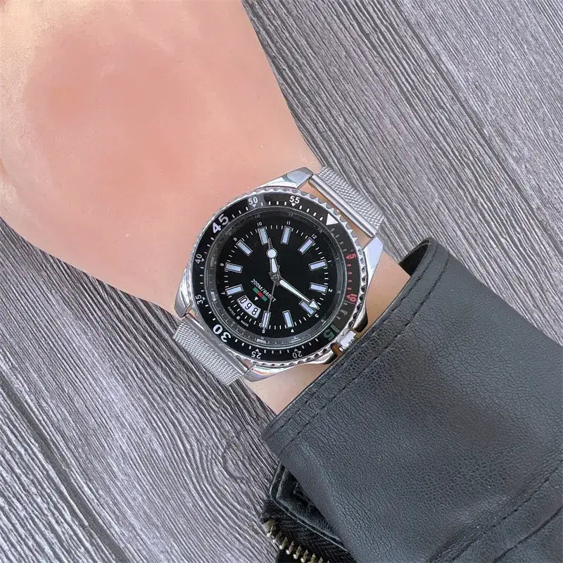 Man green star Dial wristwatch with steellees steel band