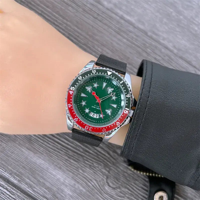 Man green star Dial wristwatch with steellees steel band