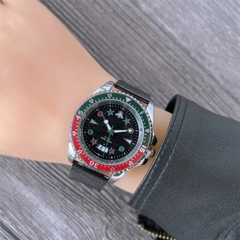 Man green star Dial wristwatch with steellees steel band